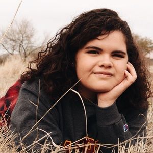 Meet your Posher, Issabella